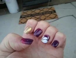 V Nails