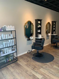 Photo Emerald Roots Salon