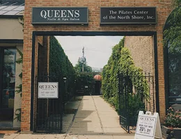 Queens Nails and Spa