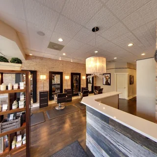 Photo M&Co. Salon Wheaton