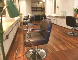 THREE DEGREES SALON