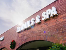 La NAILS & SPA - Ellisville, MO(15% off new customers)