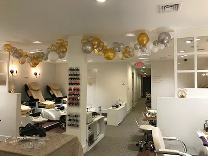 Photo GOLDEN FLOWER NAIL SPA in Summit