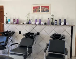 Lesa Newberry Salon