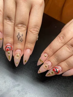 Photo Illustrated Nail Art Studio