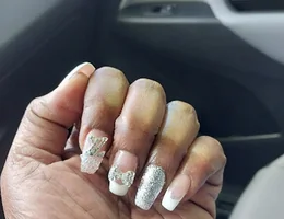 Studio Nails