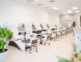 La NAILS & SPA - Ellisville, MO(15% off new customers)