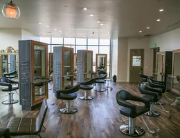 L'evation Salon