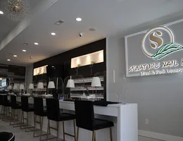 Signature Nail Bar Mani & Pedi Lounge