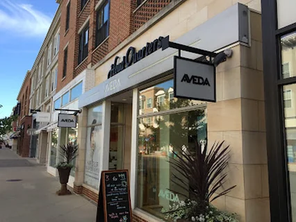 Photo Head Quarters Salon & Spa Aveda