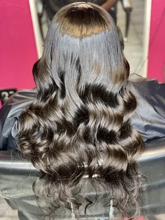 Photo Houston's Finest Weave & Natural Hair Salon