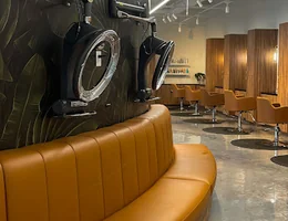 EVŌQ SALON