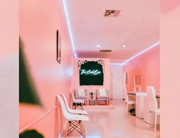 THE NAIL BAR