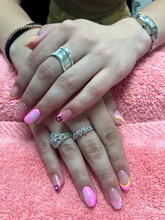 Photo CRYSTAL NAILS SALON