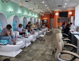 Hollywood Nails & Spa