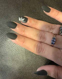 Photo Diamond Nails