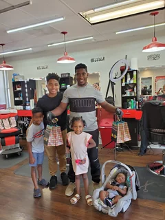 Photo Anthony Cuts barbershop and SMP