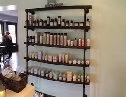 Blonde Beauty Bar