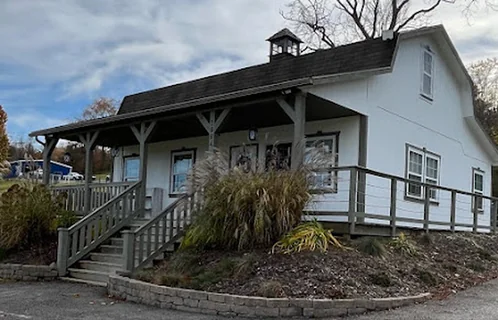 Photo The White Barn Nail Boutique and Spa