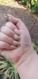 Photo Golden Nails