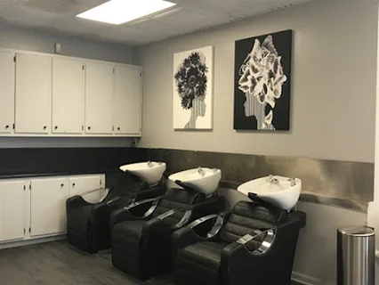 Photo Glam Salon And Blow Dry Bar