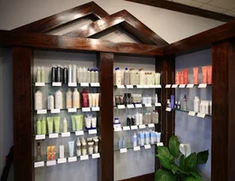 Salon Essence