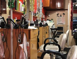 Indira's Unisex Beauty Salon