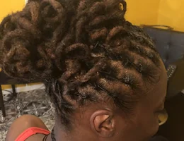 N'Bushe Natural Hair Salon