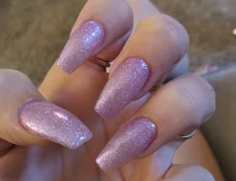 Famous Nails