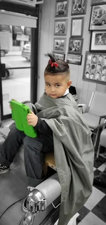 Photo Broadway Barbers LIC