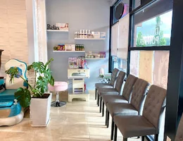 10 10 Nails & Spa