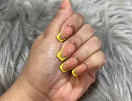 De-Vy Nail Salon