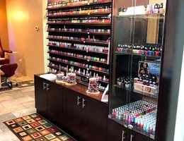 La Moda Nails & Spa Salon