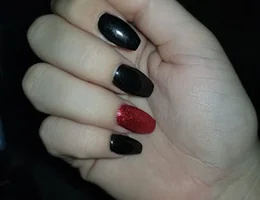 Queen Nails