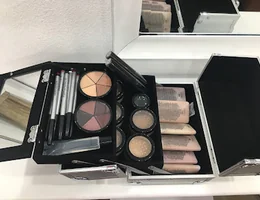 SOJADED MAKEUP AND COLLECTION