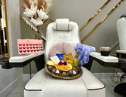 Golden Nail Bar