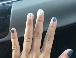 V & B Nails