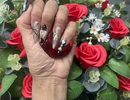 DT Nails Design