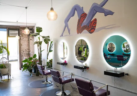 Photo CutLoose BK Hair Salon