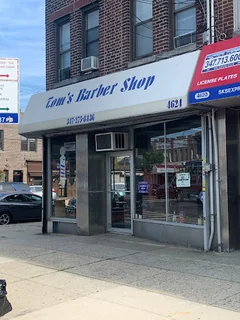 Photo Tom's Barber Shop