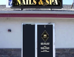 4 Seasons Nails & Spa